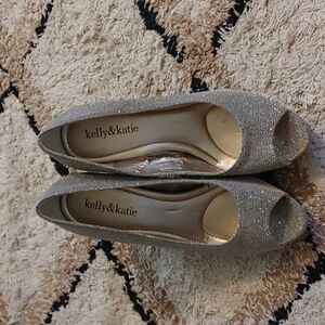 Kelly & Kate 3" Silver and Gold Heels